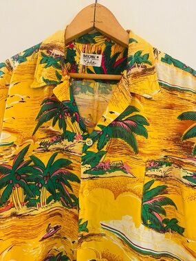 1960s / 1970s National Manhattan Yellow Hawaiin Shirt Medium